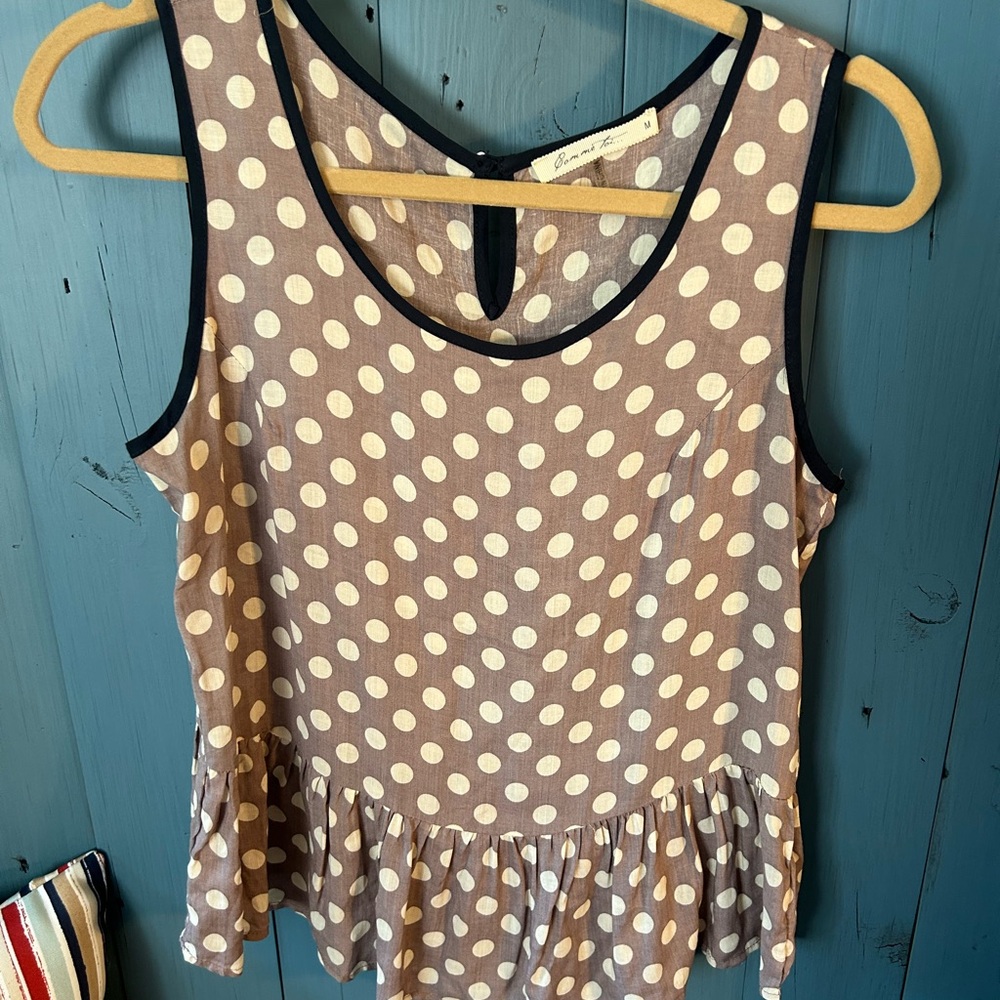 Comme Toi Purple With Cream Polka Dot SL Peplum Blouse | Size Medium